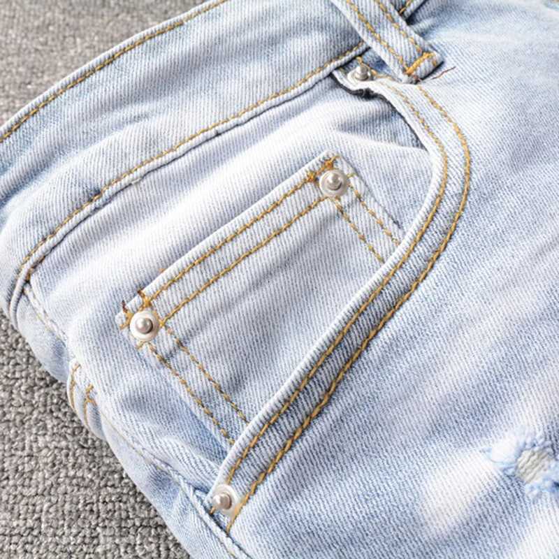 Mens Light Blue Pleated Patchwork Stretch Denim Jeans Streetwear Holes Ripped Pencil Pants Trendy Slim Skinny Trousers X250812