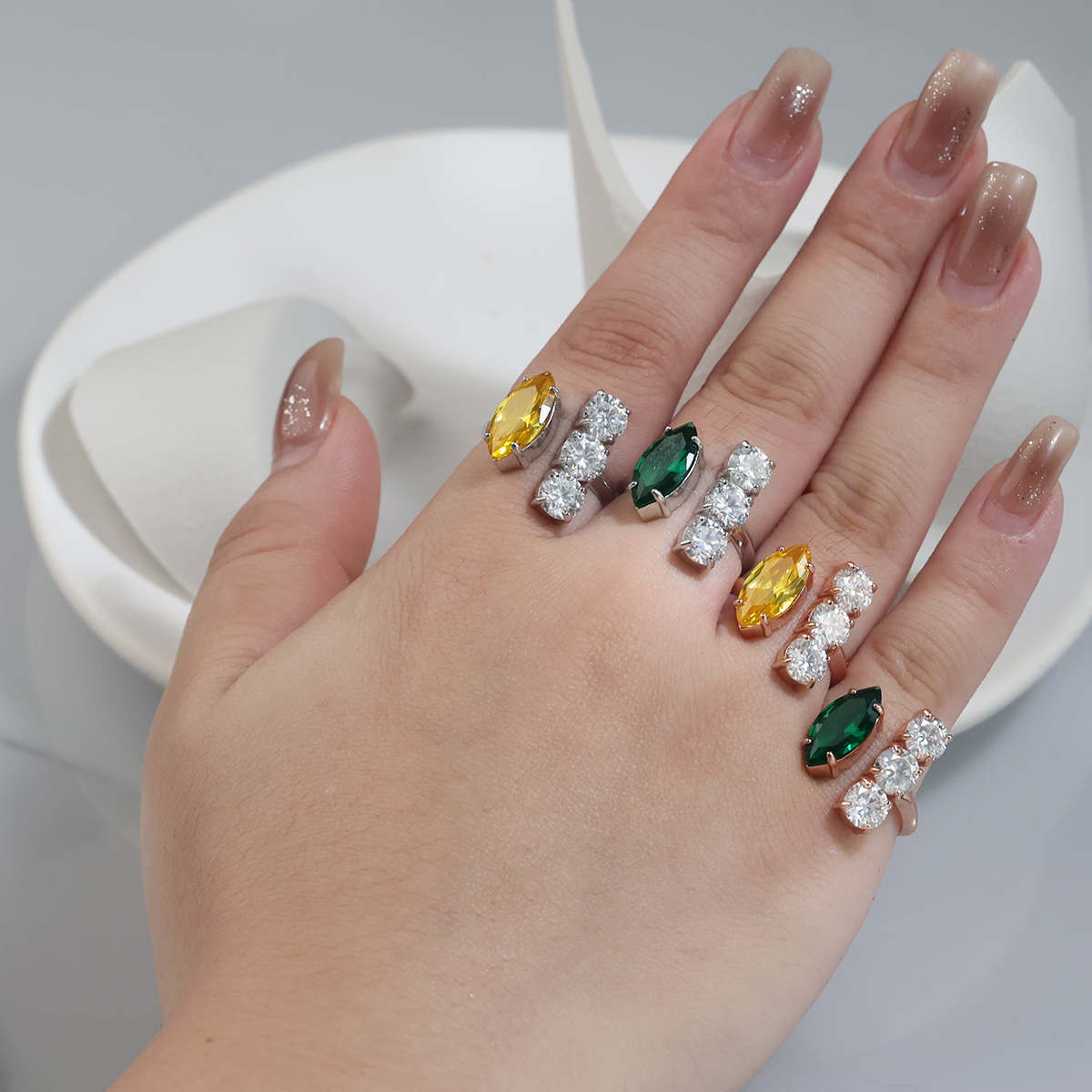 MT 2.4ct Moissanite Ring for Women 925 Sterling Silver Gemstone Marquise Emerald Zircon Jewelry Gifts for Valentine's Day, Mother's Day, Bir