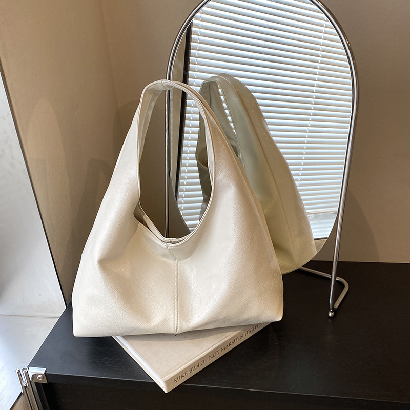 Ladies' Commuter Bag 2025 Designer's New Multi functional Shoulder Bag Large Capacity Handbag