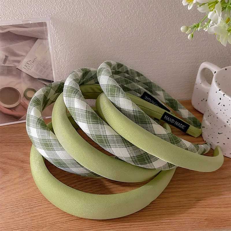 Fresh Summer Green Hair Bands Padded Sponge Hair Hoops for Women Fashion Daily Travel Dress Thick Air Cushion Band X250812