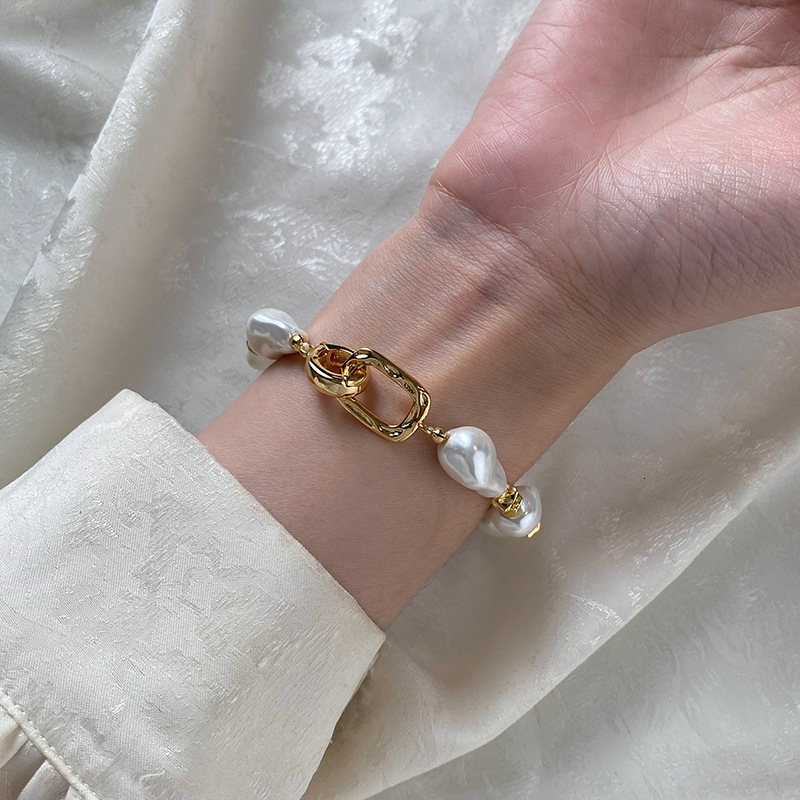 Baroque Pearl Clasp French Light Niche Temperament Versatile Bracelet Fashion High-end Sense Jewelry