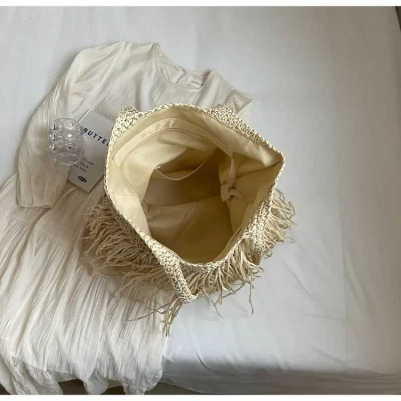 Casual Tassel Woven Women Shoulder Bags Handmade Fringe Lady Handbags Summer Beach Large Tote Bag Big Shopper Purse for Vacation Z250812