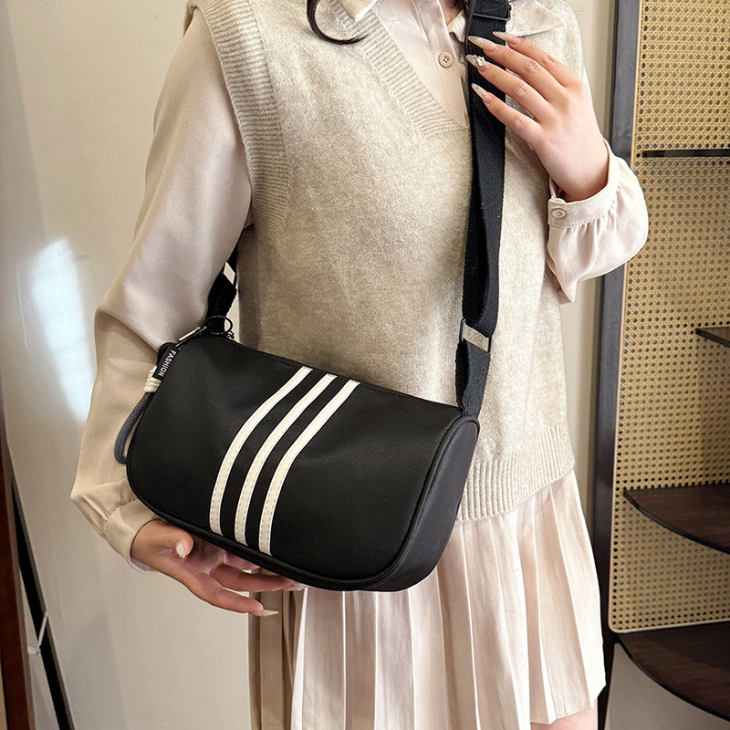 Oxford Cloth Simple 2025 Spring Trend Pendant Casual Commuting New Fashion Single Shoulder Crossbody Bag for Women