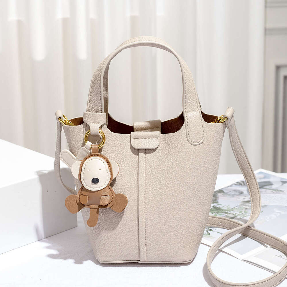 Hot Selling Lychee Pattern Korean Style New Basket Versatile Bucket Women's Large Capacity Handheld Tote Mom Bag Designer Bags