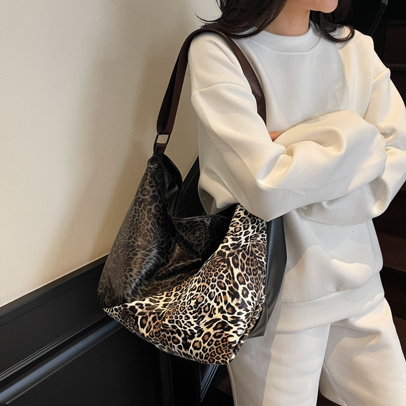 Leopard Print for Women New Casual Large Capacity Single Shoulder Crossbody Fashion Patchwork Tote Bag