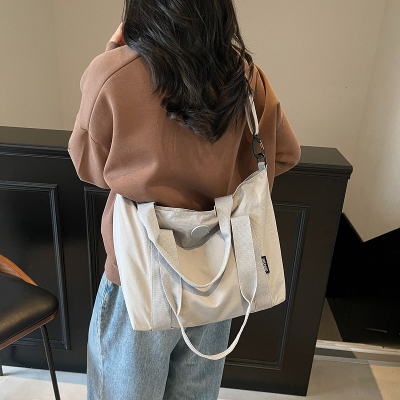 Canvas Casual Large Capacity Women Spring Summer New Handheld Tote for Students Class Commuting Crossbody Bag