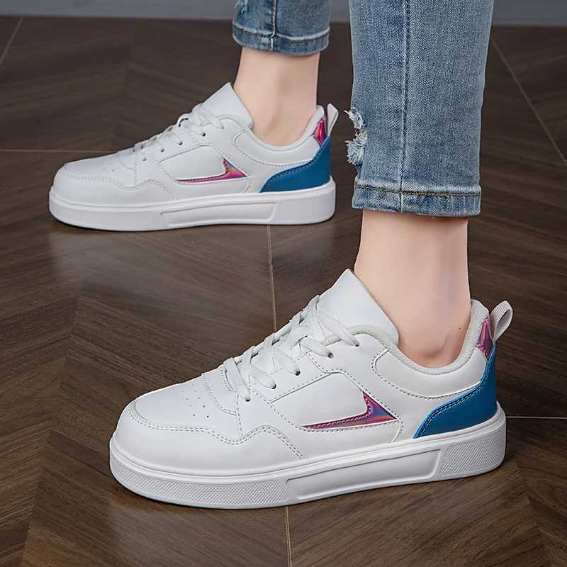 igh-quality womens shoes for fashionable casual shoes sweet student anti-slip board shoes for girls Z250812