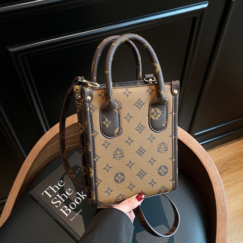 Senior Sense Small Bag Female New Style Of Color Contrast All Kinds Of Presbyter Mobile Phone Bag Vertical Style Shoulder Sling Female Bag 2026