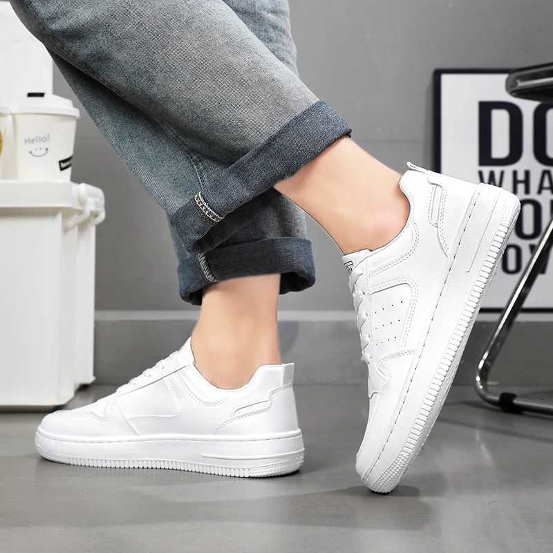 Mens Shoes Explosion Thick Soled Leather Small White Shoes Mens Trendy Shoes with Fashion Board Shoes Street Casual Shoes Z250812