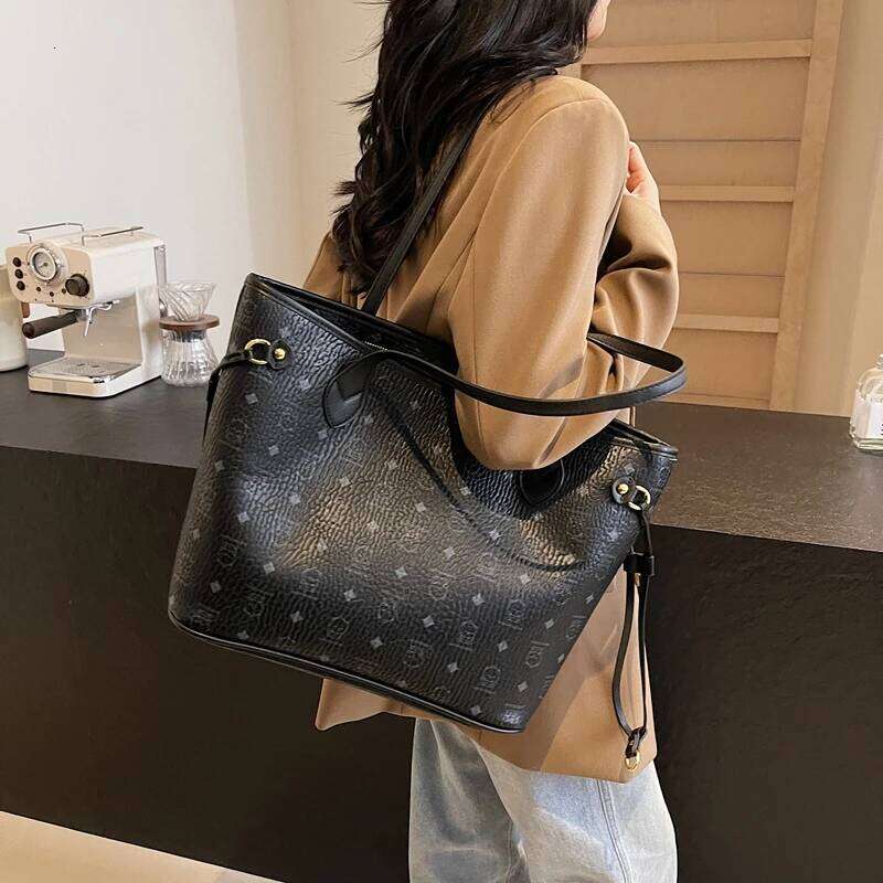 Hot Selling Best Superstar Show Minimalist Tote Bag For Women Business Casual With Elegant Design And Large Capacity Designer Bags
