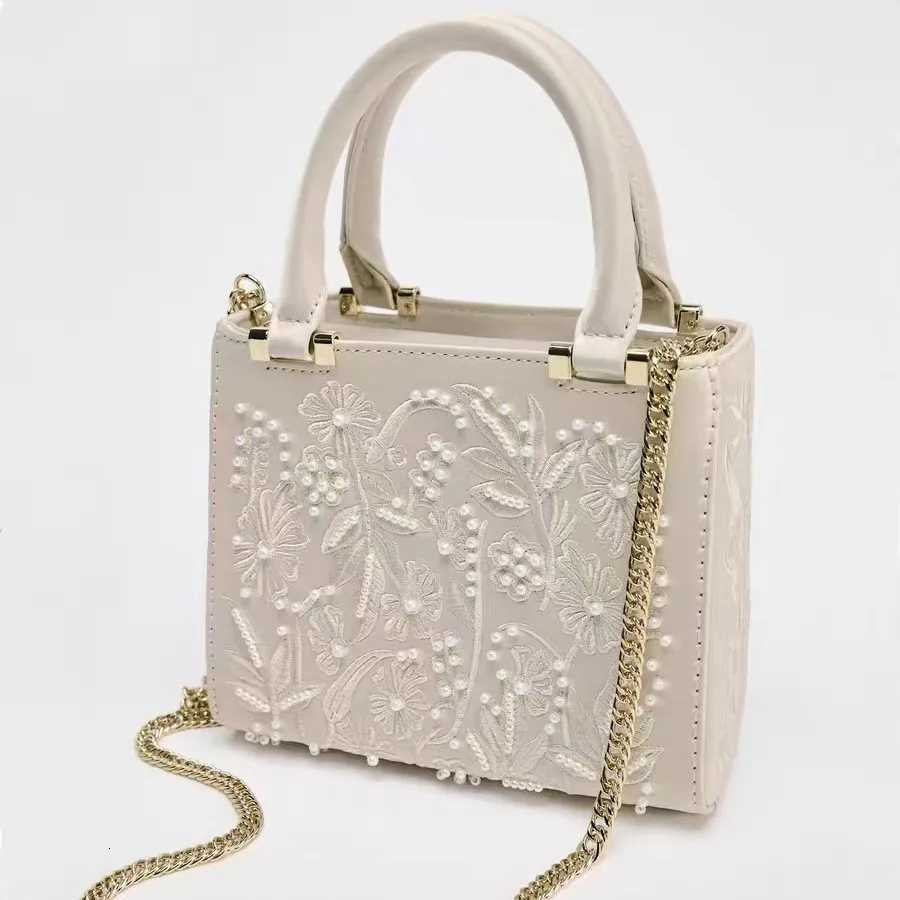 Fashion Floral Embroidery Square Bag High Quality Tote Bag Large Capacity Womens Handbag Ladies Purse Shoulder Messenger Bag Z250812