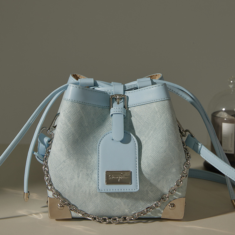 2025 designer's new high-end fashion shoulder crossbody bag