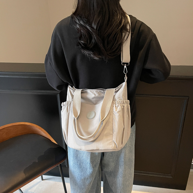 Spring New Large Capacity Casual Solid Color Nylon Fabric Single Shoulder Handbag for Women