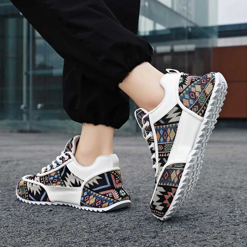 New Large Size Men Casual Fashion Shoes Outdoor Sports Comfortable Running Thick Soles Anti-Slip Wear-Resistant Men Sports Shoes Z250812