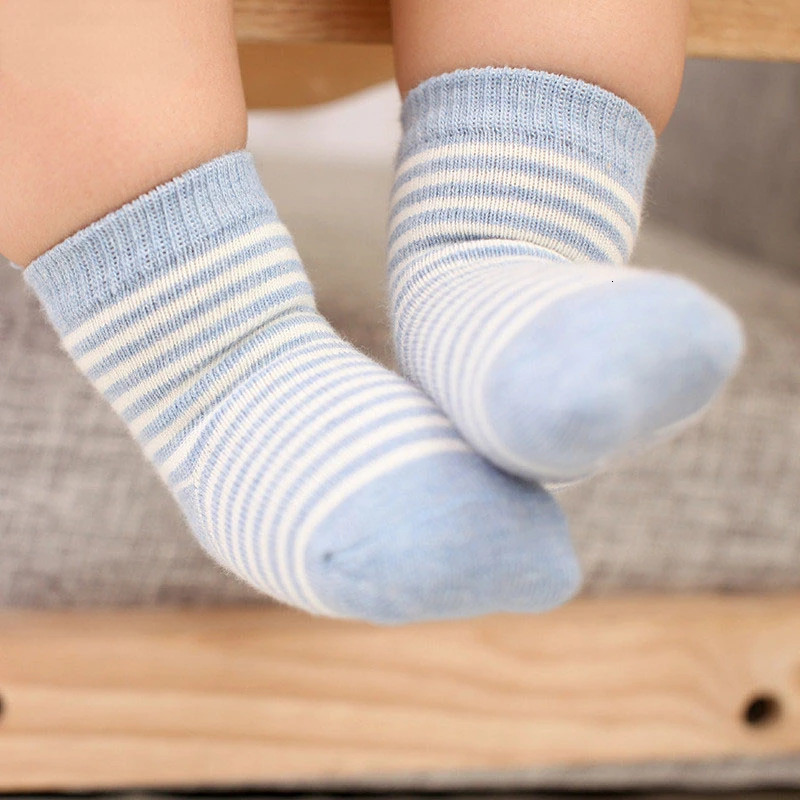 5 PairsLot Kids Soft Cotton Socks Boy Girl Baby Infant Fashion Stripe Warm For Autumn Winter 06 Years Children Cartoon Sock 250812