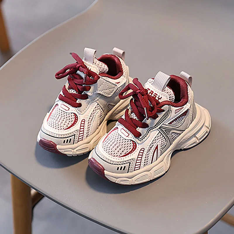 2025 New Breathable Soft Sole Student Running Shoes Spring Childrens Sports Shoes Boys Girls Lightweight Fashion Casual Shoes T250812