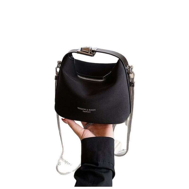 Niche Design Handbag 2025 New Korean Version Ins Style Pillow Fashion Commuter Women's Shoulder Bag