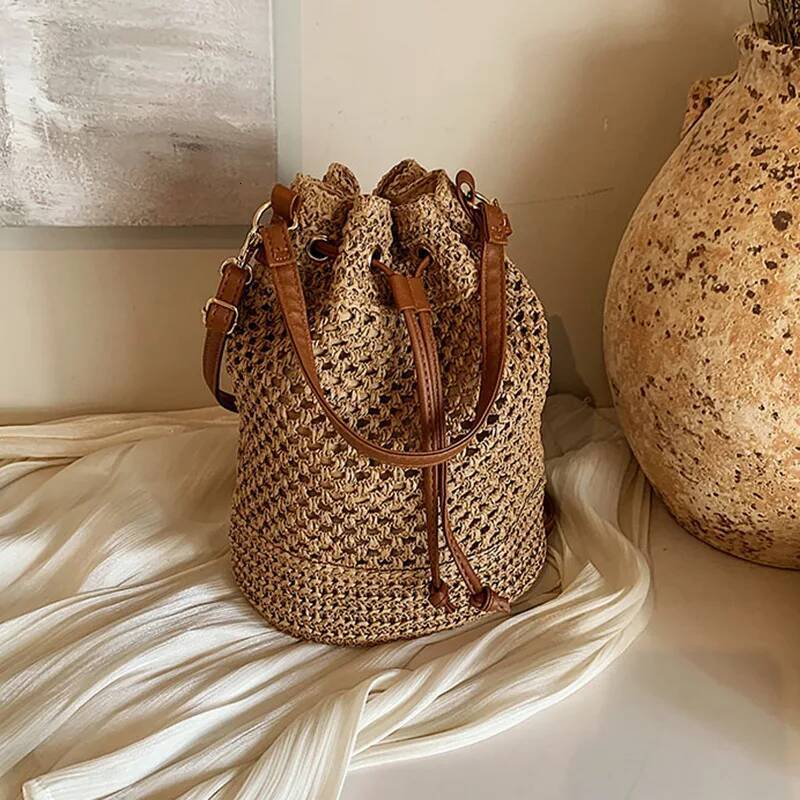 Weaving Women New Fashion Bucket Summer Niche Hundred Straw Beach Single Shoulder Crossbody Bag high-quality