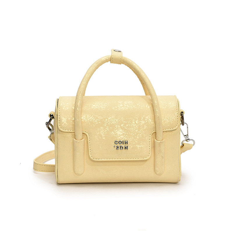 New Fashion Small Square for Women, Design with a Sense of Sophistication, Commuter Handbag, Single Shoulder Crossbody Bag