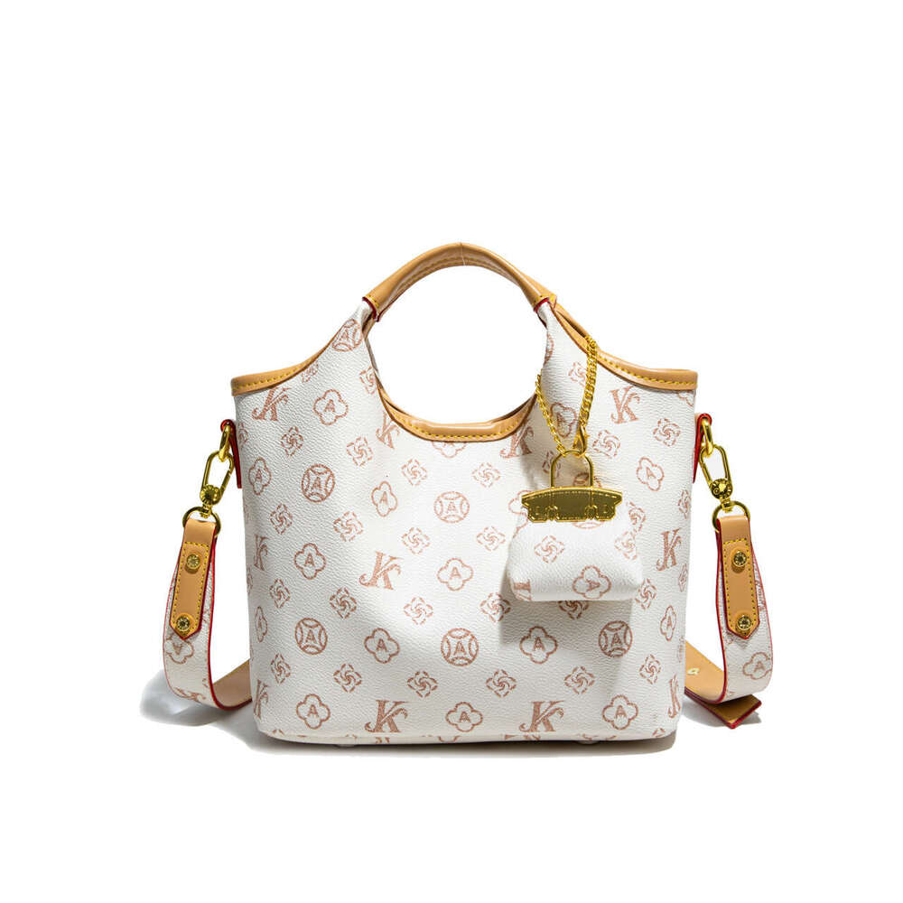 Light Monica Qiqi Luxury Presbyopic Handbag Tote Bag for Women 2024 New Large Capacity Commuting Casual