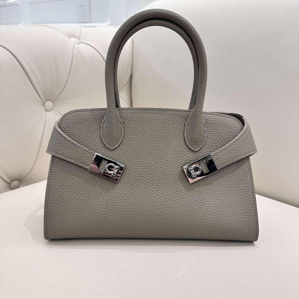 New Fashion Versatile Handbag Genuine Leather Women's Cowhide Crossbody Large Capacity Tote Bag