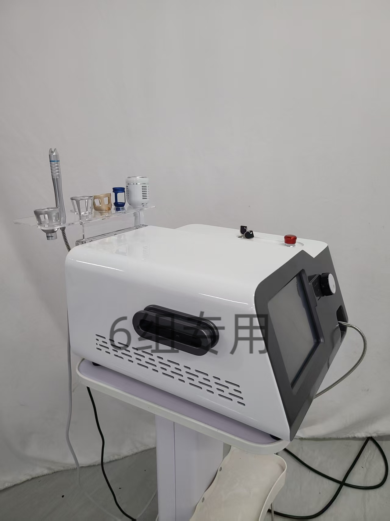 980nm Diode Laser Therapy Equipment For Red Blood Vessel Removal Nail Fungus Cure Eczema Care Skin Brightening and Cold Hammer Massage