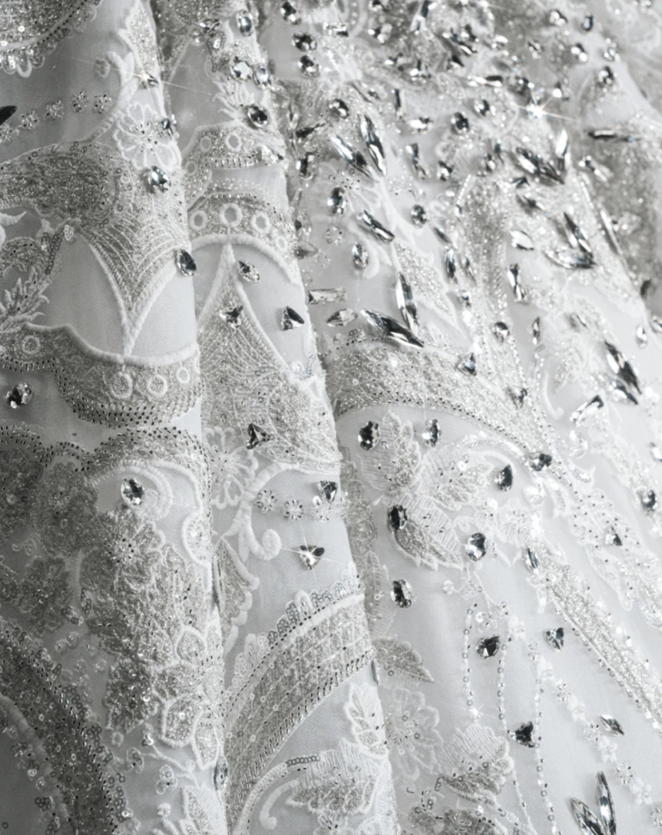 Customized Luxury Crystal Pearls Wedding Dresses Beading Bridal Ball Gowns Sequins Spaghetti Straps Sleeveless Vestido de novia 0812