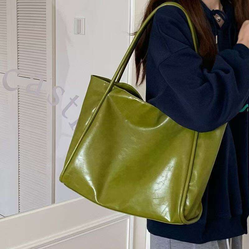 Korean Women's New Handheld Tote Niche Versatile Large Capacity Single Shoulder Casual Bucket Bag B5