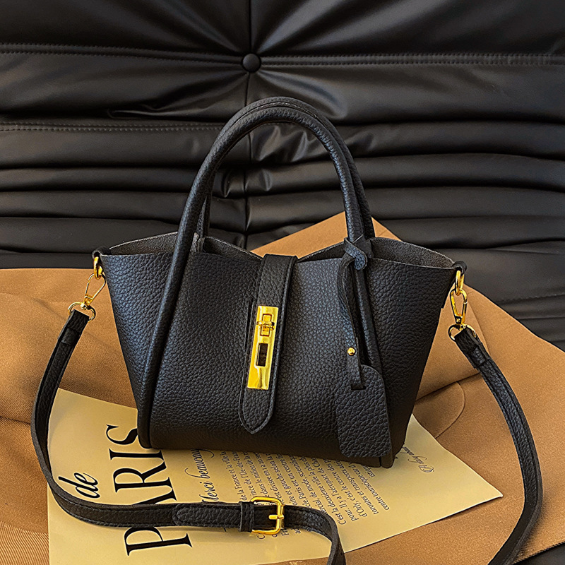 Designer Bag Tote Bag Spring Luxury Bag Summer Trend Versatile Handbag For Women New Retro Tote Bag High-quality Texture Single Shoulder Crossbody Bag