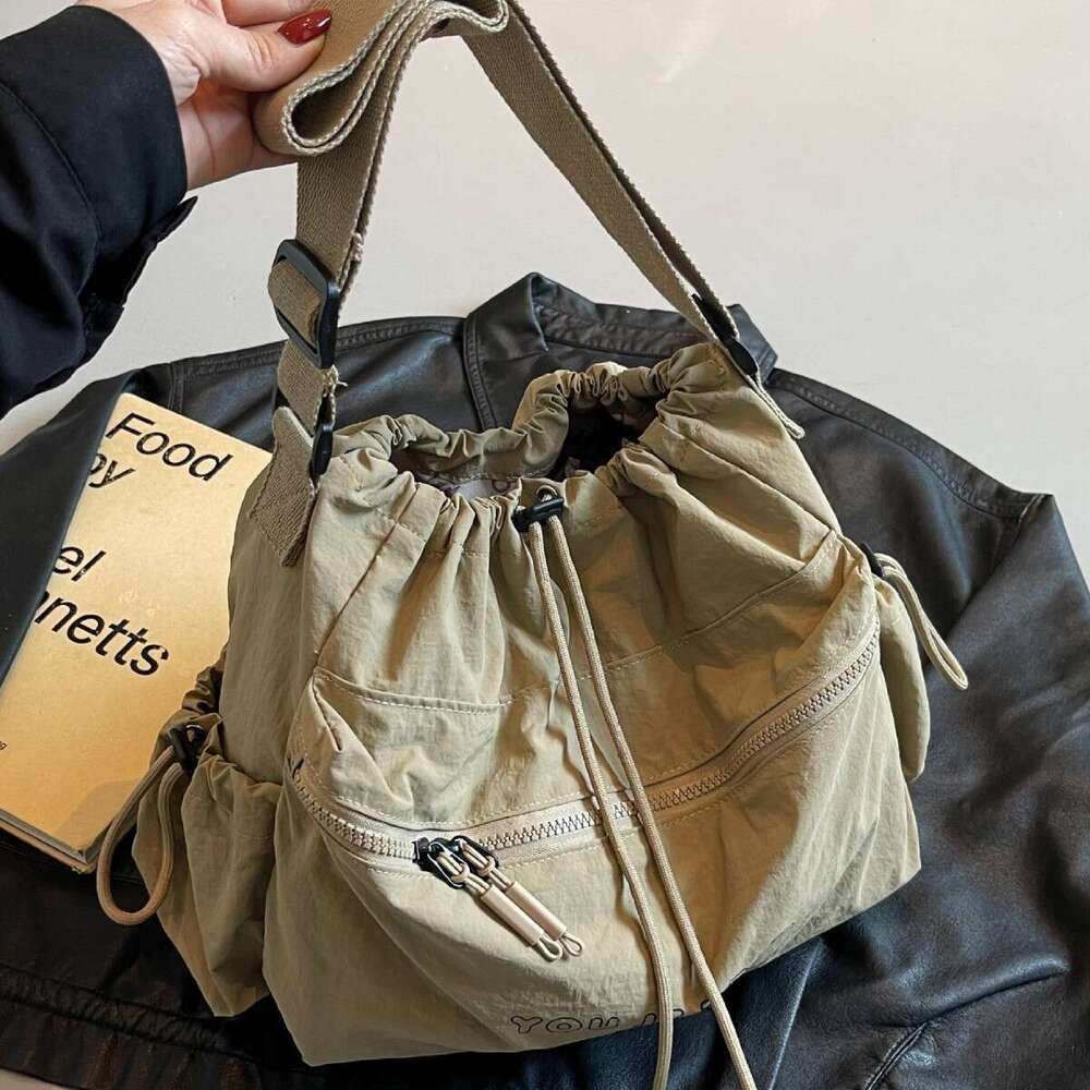 Korean Fashion Drawstring Commuter for Women 2025 New Casual Shoulder Crossbody Large Capacity Tote Bag Trendy
