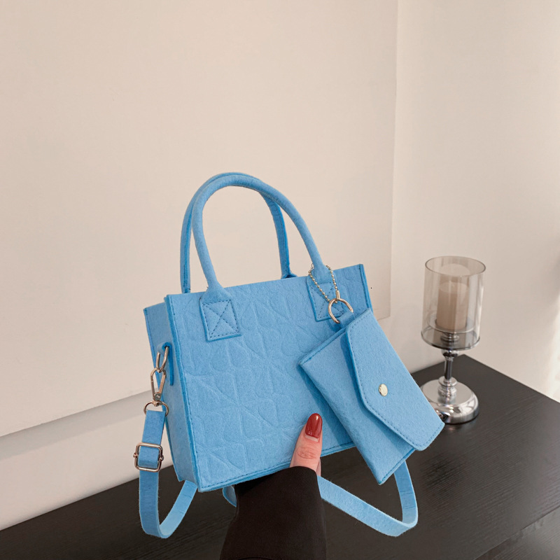 New Textured for Women Trendy Felt Heart Handbag Commuting Casual Stylish Single Shoulder Crossbody Bag ddmymarket