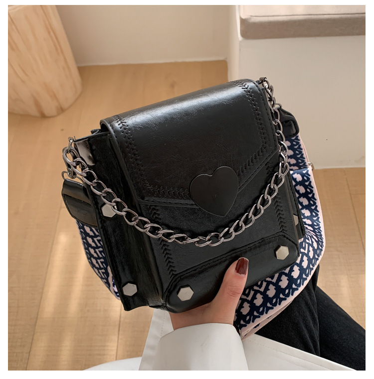 Internet Celebrity for Women New Trendy Korean Version Versatile Textured Crossbody Wide Strap Fashion Single Shoulder Small Square Bag ddmymarket