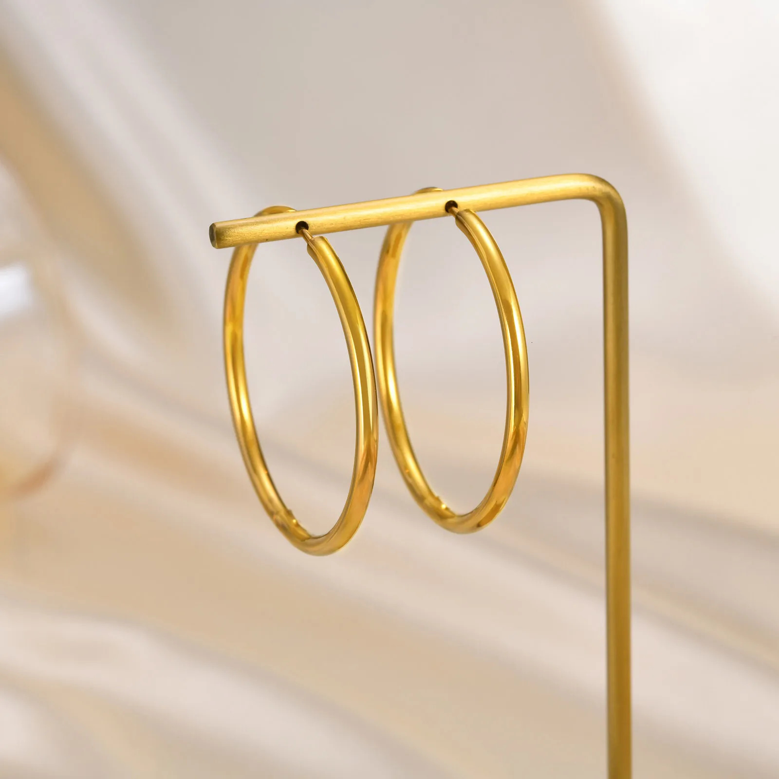 Minimalist Circle Hoop Earrings for Women Simple Stainless Steel Round Earring 250805