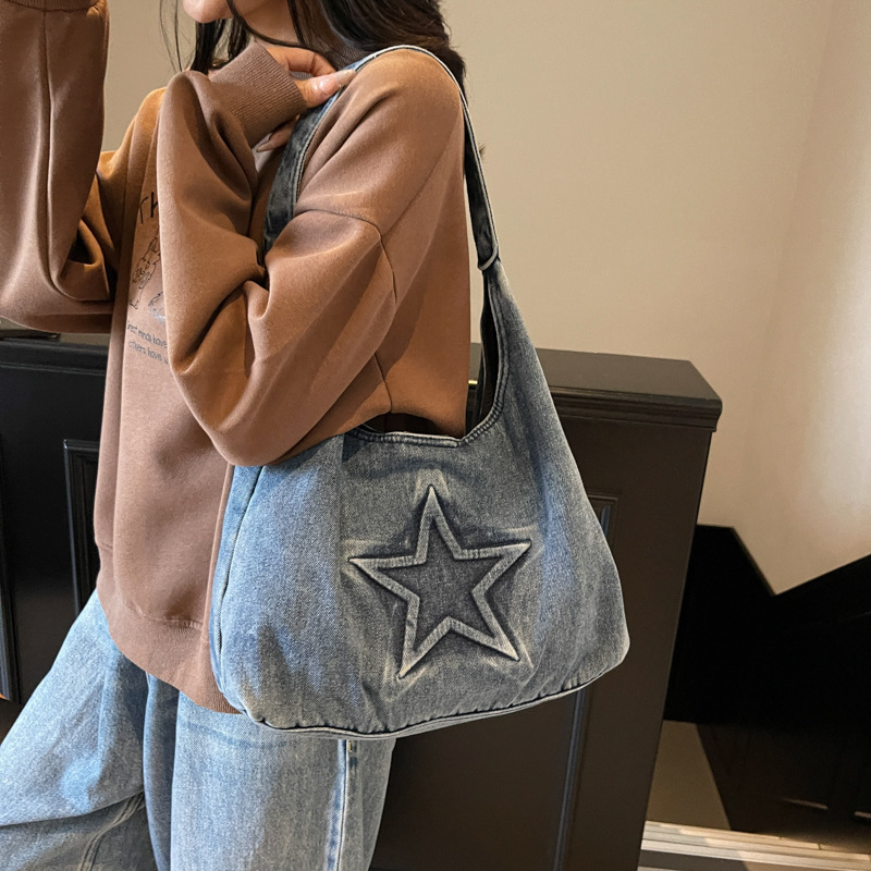 2025 autumn new women's shoulder bag simple large capacity handbag niche design denim embossed star shaped women's crossbody bag women'