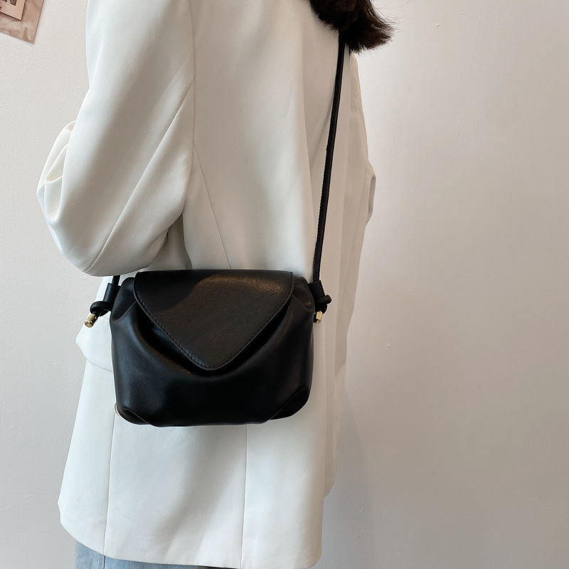 designer bag Summer High-End Niche Design Textured Small Bag for Women 2025 Luxury bag New Fashion Versatile Crossbody Bag