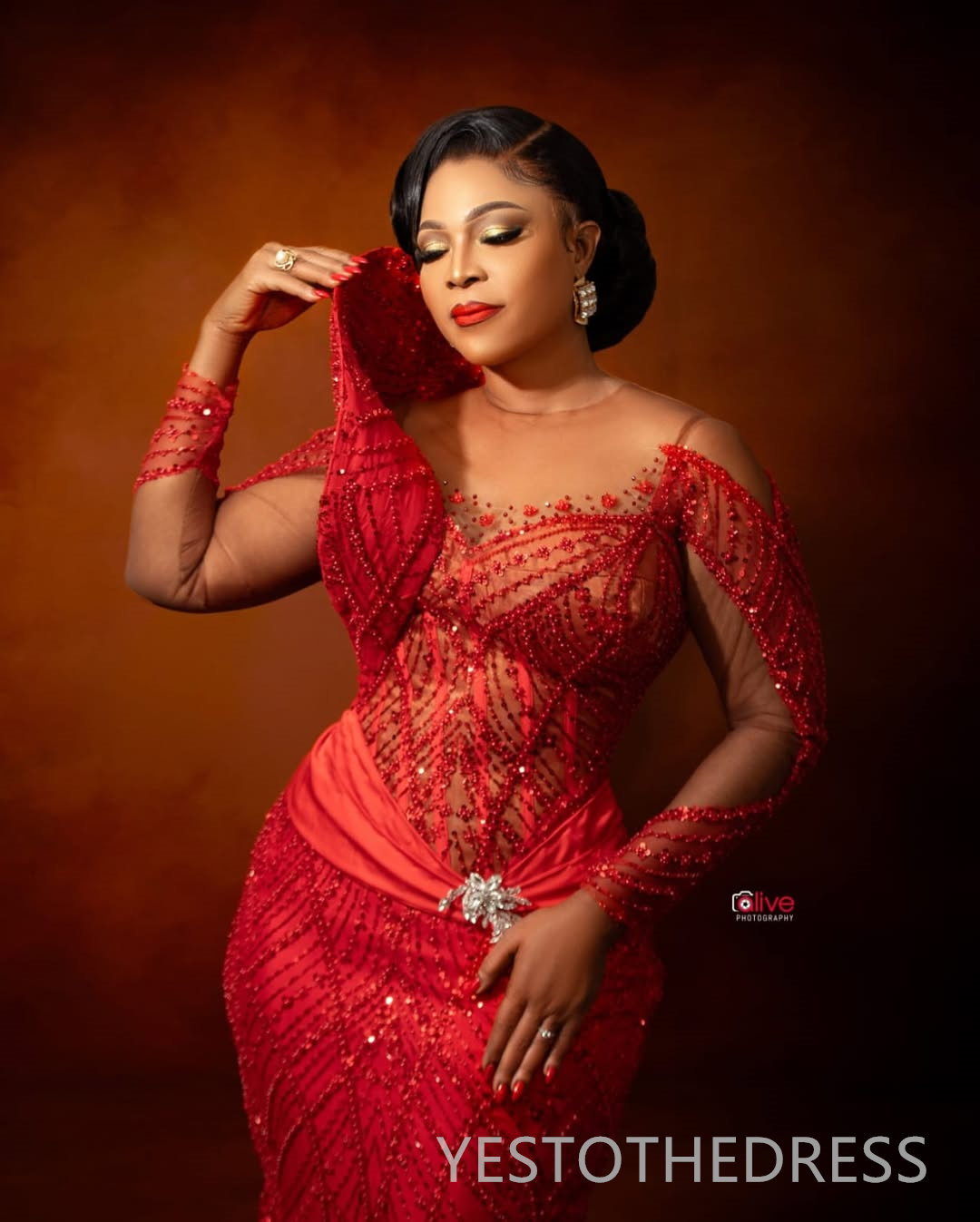 2025 Plus Size Red Prom Dress Evening Dresses For Black Women Sheer Neck Long Sleeves Beaded Lace Elegant Flora Birthday Dress Second Reception Gown A