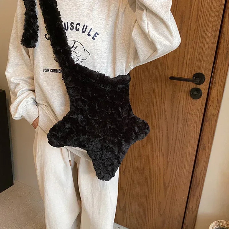 Cute Star Ladies Soft Plush Shoulder Bags Large Capacity Female Furry Pentagram Messenger Bag Winter Fluffy Womens Handbags 250809
