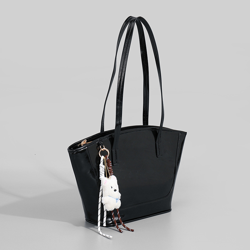 2025 Autumn New Women s Shoulder Bag Large Capacity Cute Pendant Women s Handbag Autumn New Commuter Bag Autumn New bag women s Simple Style Solid Col