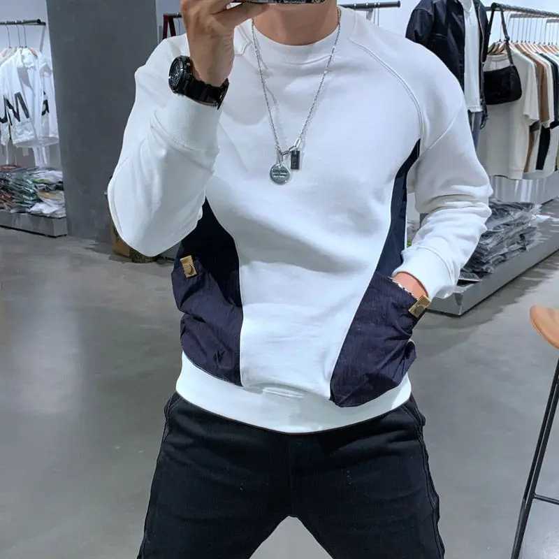 Autumn Fashion Brand Interposer Bag Chic Hong Kong Style Mens Sweatshirt Long Sleeve Round Neck Base Shirt Korean Style Top Y250811