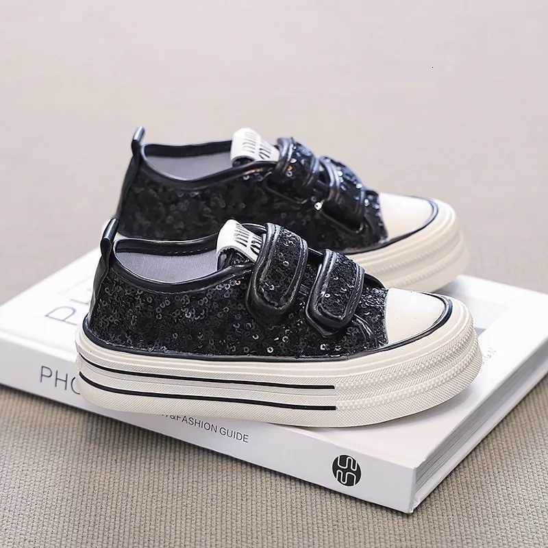 2025 Spring and Autumn New Girls Sports and Leisure Shoes Childrens Silver Glitter Thick Soled Sponge Cake Board Shoes XJ250812