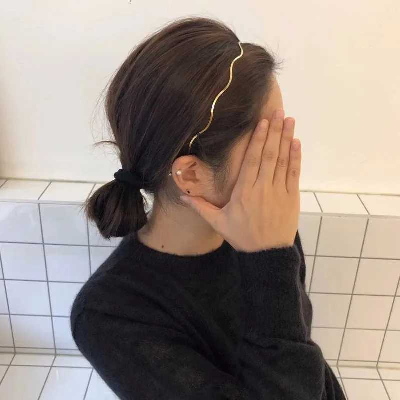 Gold Metal Wave Bending Hairbands Wen Simple Geometric Thin Hairbands Korean Style Elegant Dress Hair Accessories X250812