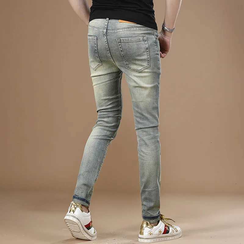 2025 New Light Luxury High End Trendy Brand Printed Jeans for Mens Summer Thin Elastic Slimming Small Foot Pants X250812