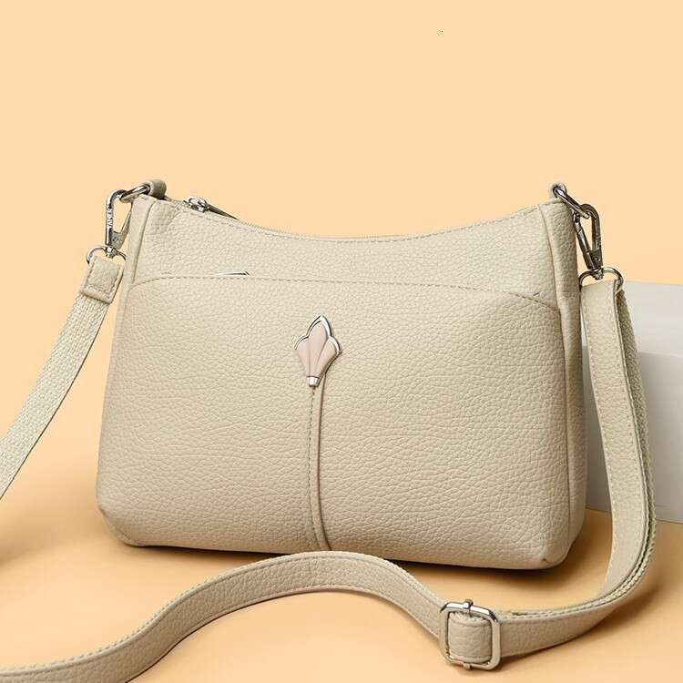 2025 New Fashion Underarm Niche Design Women's Single Shoulder Crossbody Ladies' Middle-aged Mom Bag Trendy