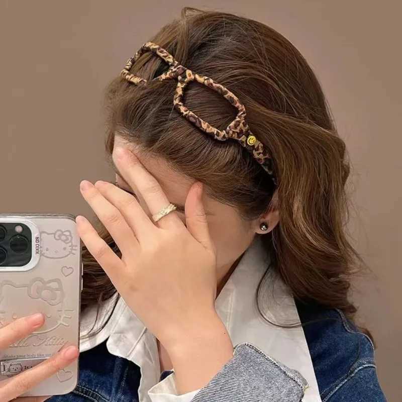 2025 New Fashionable Versatile Bangs Band with Leopard Print Wrapped Clothes Band Korean Version of High-End Feel X250812
