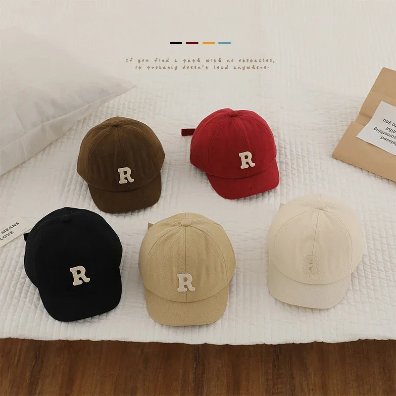 R Letter Kids Baseball Caps Spring Autumn Children Outdoor Sunshade Duck Tongue Cap 1-5 Years Boy Girl Fashion Short Brim Visors 250811