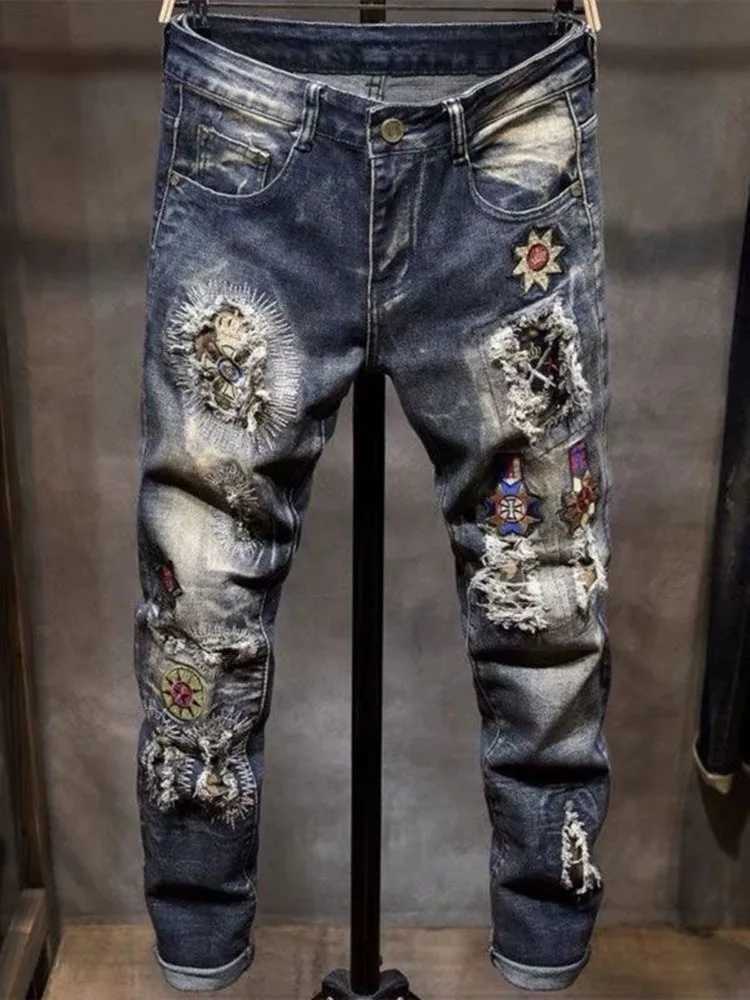 2024 Summer New Fashion Trend Printed Ripped Jeans Mens Casual Slim Comfortable Breathable High-Quality Denim Pants 28-36 X250812