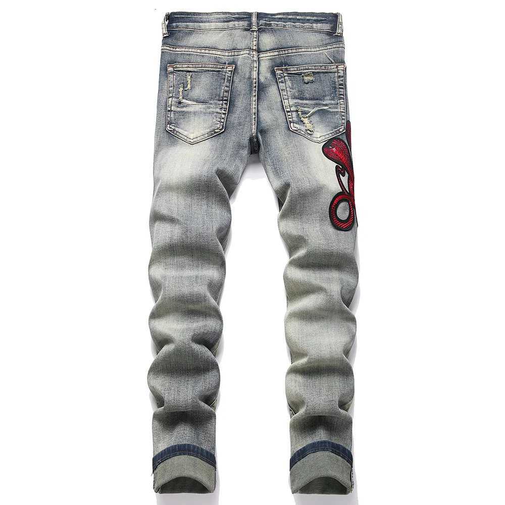 Mens Snake Embroidery Stretch Denim Jeans Streetwear Red Leather Patch Slim Tapered Pants with Holes And Rips Trousers X250812