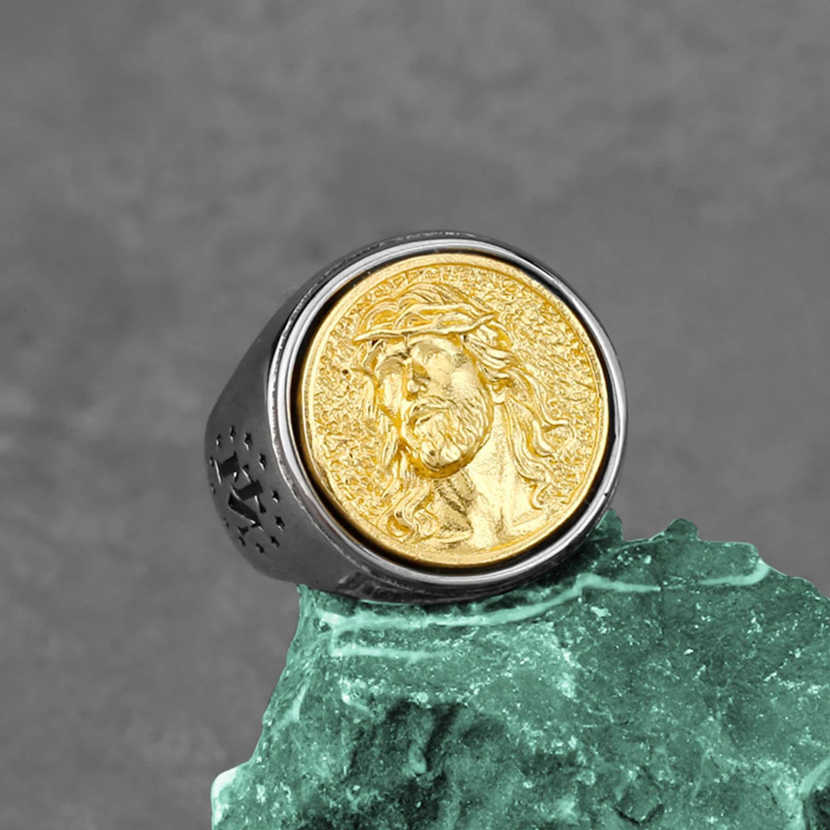 Stainless Steel Jesus Cross Ring Mens Fashion Classic Religious Amulet Accessories Hip Hop Punk Biker Jewelry Gift Wholesale 250812