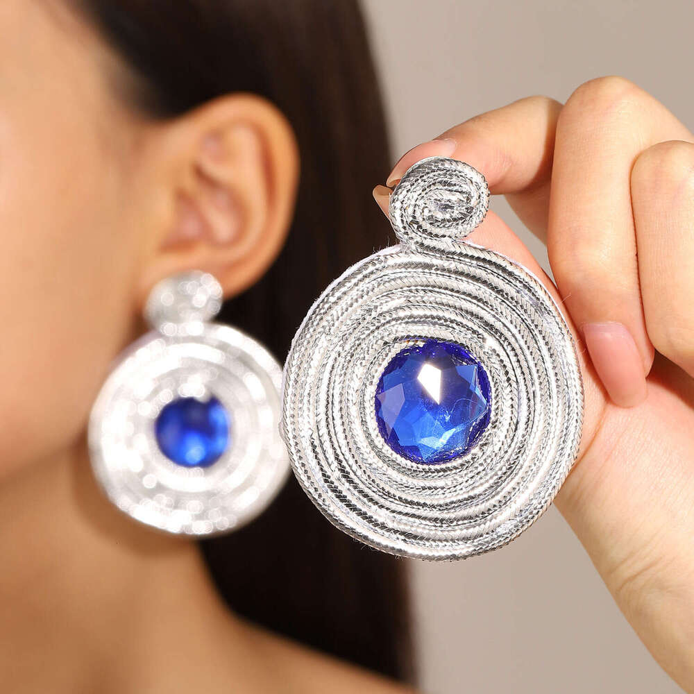 INS Wrinkle Geometric Smooth Earrings for Women, Light High-end Sense, Exaggerated Personality Jewelry