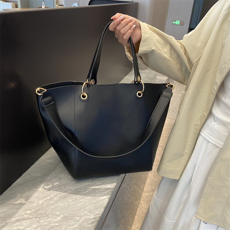 2025 New Free Shipping Women's Designer Handbag European And American Retro Women's High-quality Bucket Bag Shoulder Bag High-end Dinner Bag